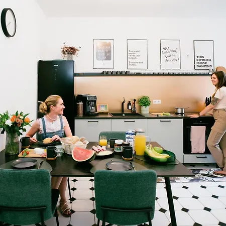 Apartment Rebelrents #4 Design Trifft Komfort - Einzigartiges Ferienapartment In Der Nahe Des Hauptbahnhofs