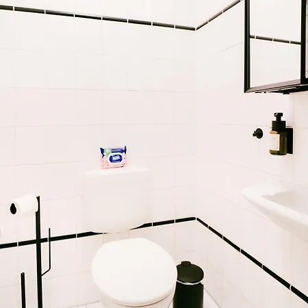 Rebelrents #4 Design Trifft Komfort - Einzigartiges Ferienapartment In Der Nahe Des Hauptbahnhofs * Halle (Saale)